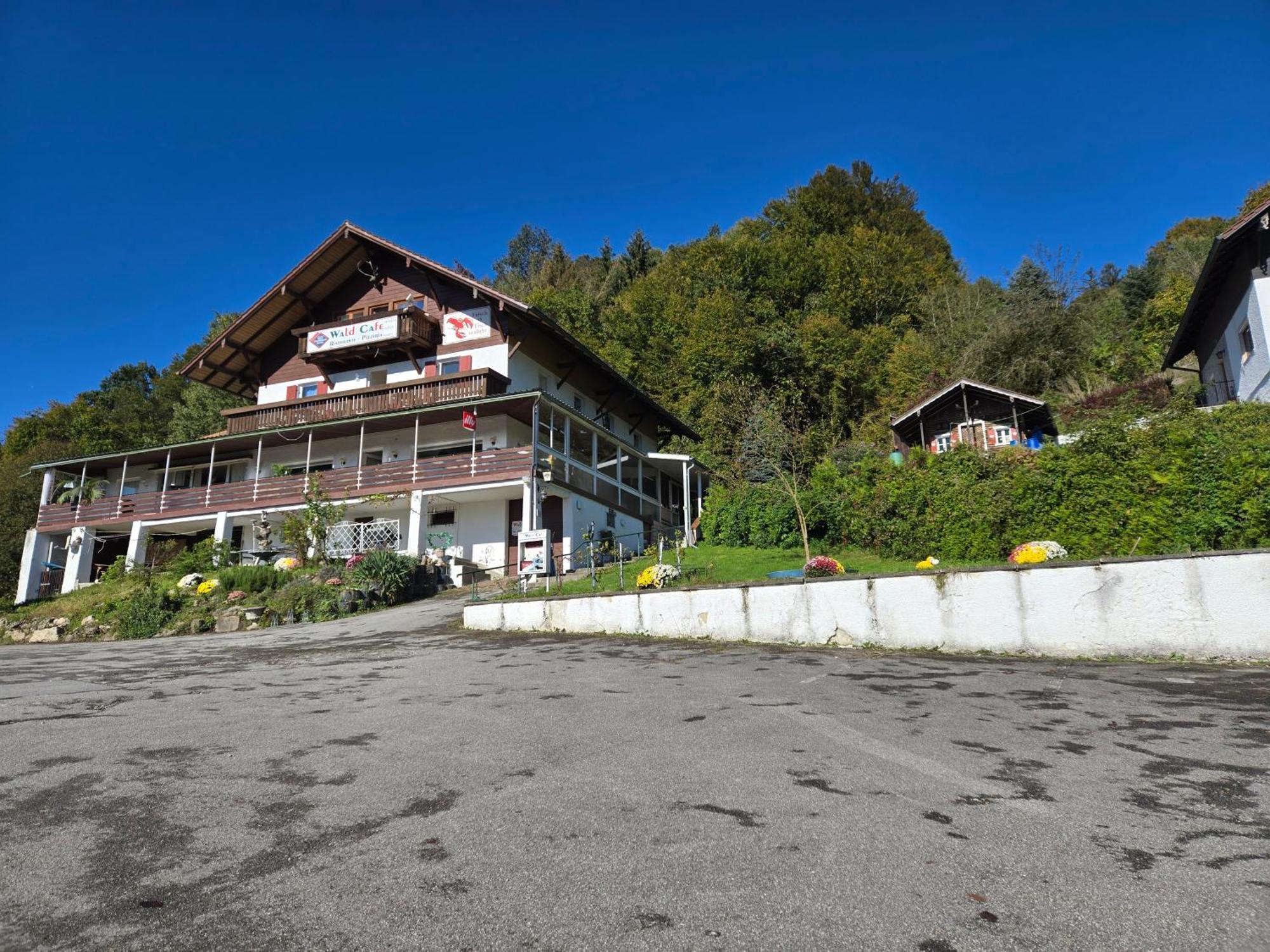 Wald Cafe Hotel Simbach am Inn Exterior foto